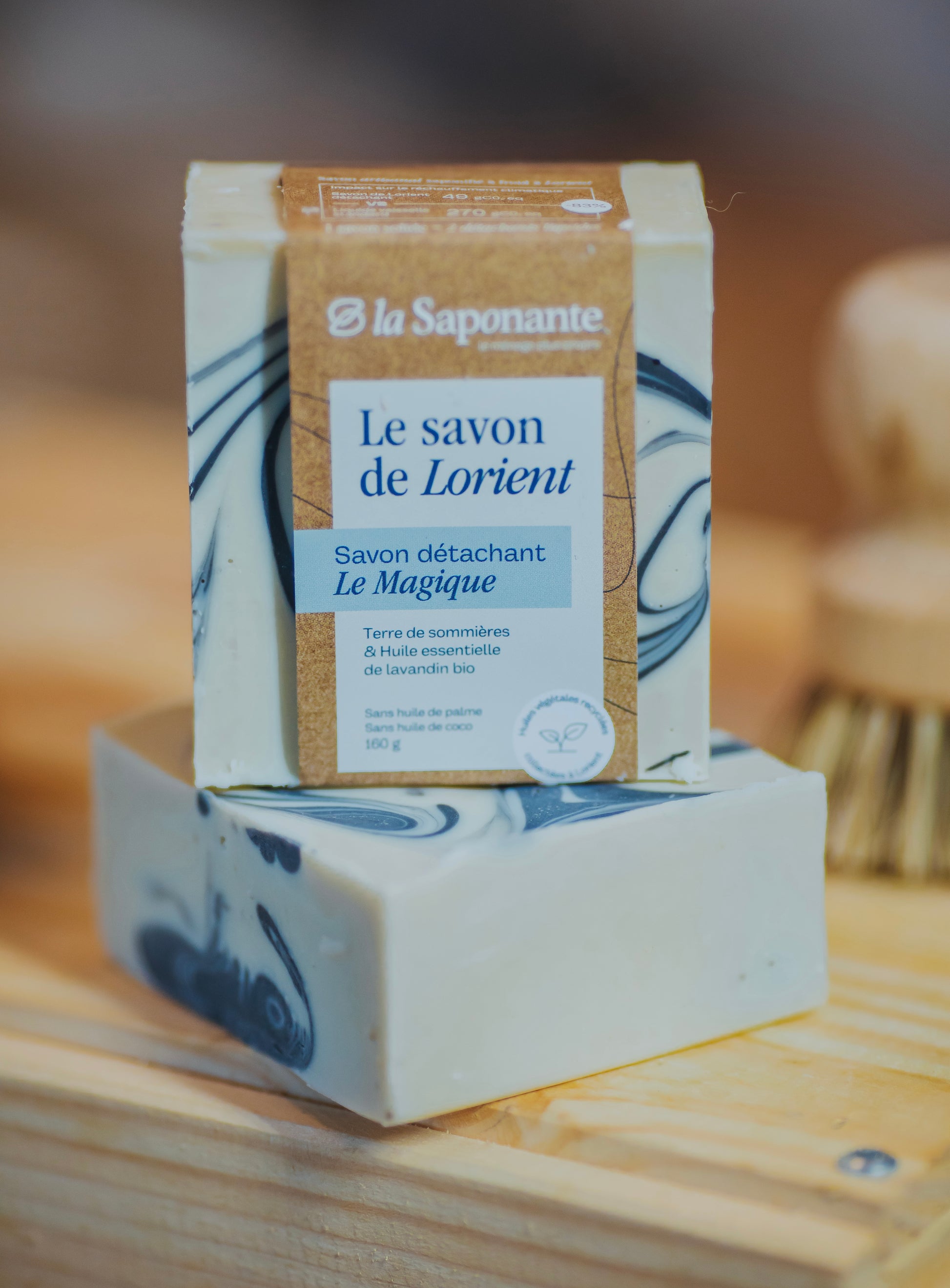 Savon  détachant solide terre de Sommières- le magique - huile végétale recyclée - Lorient